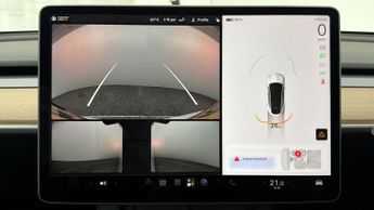 Tesla Model Y LONG RANGE AWD