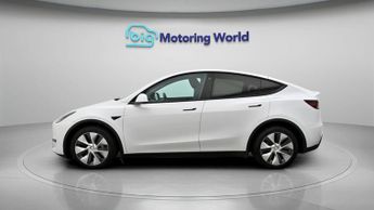 Tesla Model Y LONG RANGE AWD