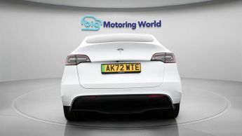 Tesla Model Y LONG RANGE AWD