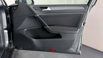 Volkswagen Golf SE TDI DSG