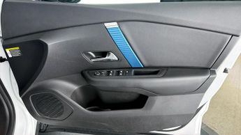 Citroen e-C4 SHINE PLUS