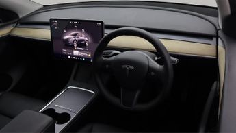 Tesla Model Y LONG RANGE AWD