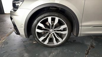 Volkswagen Tiguan R-LINE TECH TSI 4MOTION DSG