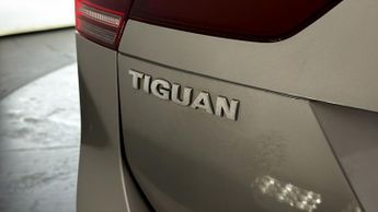 Volkswagen Tiguan R-LINE TECH TSI 4MOTION DSG