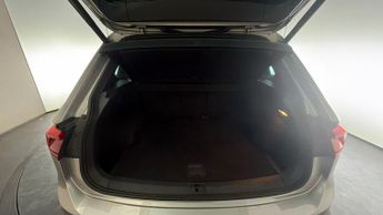 Volkswagen Tiguan R-LINE TECH TSI 4MOTION DSG