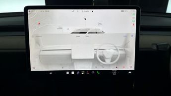 Tesla Model Y BASE