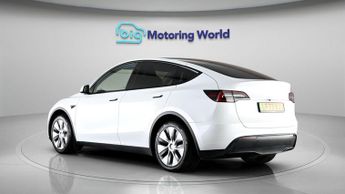 Tesla Model Y BASE