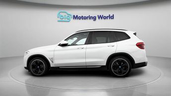 BMW iX3 PREMIER EDITION