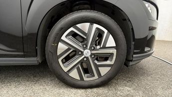 Hyundai KONA PREMIUM