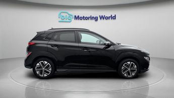Hyundai KONA PREMIUM