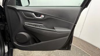Hyundai KONA PREMIUM