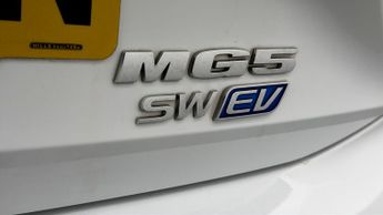 MG MG5 TROPHY