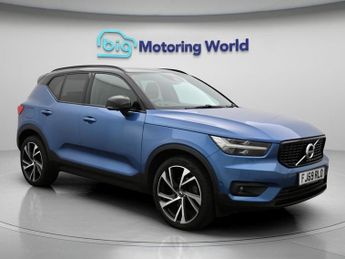 Volvo XC40 B4 R-DESIGN PRO