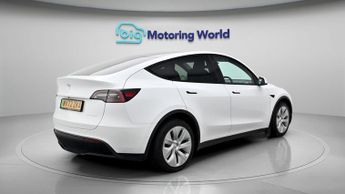 Tesla Model Y LONG RANGE AWD