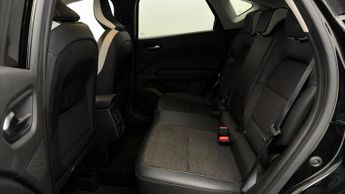 Renault Captur TECHNO E-TECH