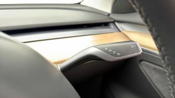 Tesla Model 3 LONG RANGE