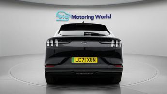 Ford Mustang Mach-E BASE