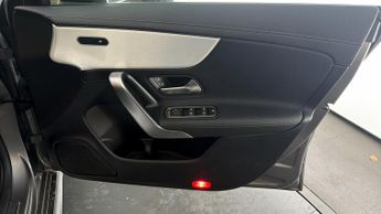 Mercedes-Benz CLA CLA 180 AMG LINE PREMIUM PLUS