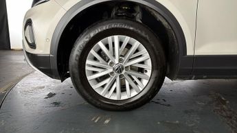 Volkswagen T-Roc LIFE TSI DSG