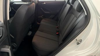Volkswagen T-Roc LIFE TSI DSG