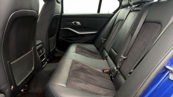 BMW 3 Series 330E M SPORT