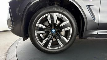 BMW iX3 M SPORT