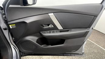 Citroen C4 PURETECH SHINE PLUS S/S EAT8