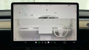 Tesla Model Y LONG RANGE AWD