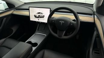 Tesla Model Y LONG RANGE AWD