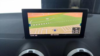 Audi Q2 TFSI S LINE