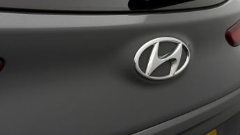 Hyundai KONA PREMIUM
