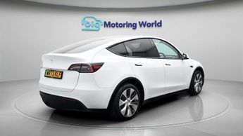 Tesla Model Y BASE