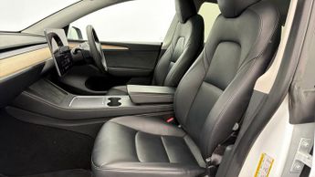 Tesla Model Y BASE