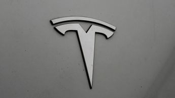 Tesla Model Y BASE