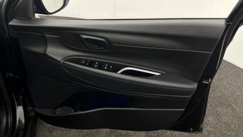Hyundai BAYON T-GDI SE CONNECT DCT
