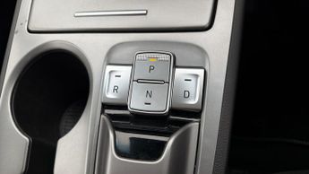 Hyundai KONA PREMIUM