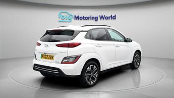 Hyundai KONA PREMIUM