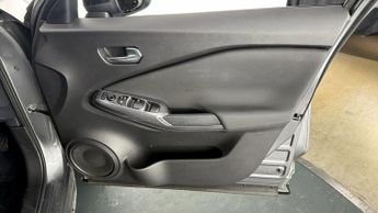 Nissan Juke DIG-T ACENTA DCT