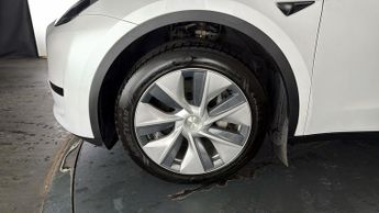 Tesla Model Y BASE