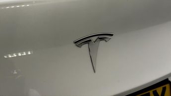Tesla Model Y BASE