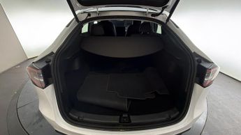 Tesla Model Y BASE