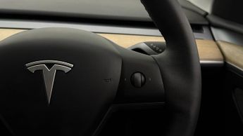 Tesla Model Y BASE