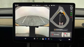 Tesla Model Y BASE