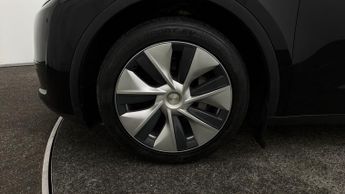 Tesla Model Y BASE