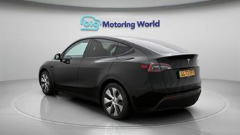 Tesla Model Y BASE