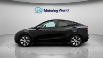 Tesla Model Y BASE