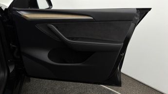 Tesla Model Y BASE
