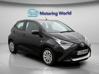 Toyota AYGO VVT-I X-PLAY