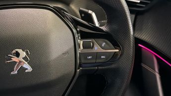 Peugeot 208 PURETECH GT PREMIUM S/S