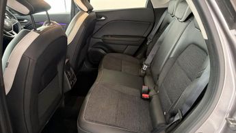 Renault Captur TECHNO E-TECH